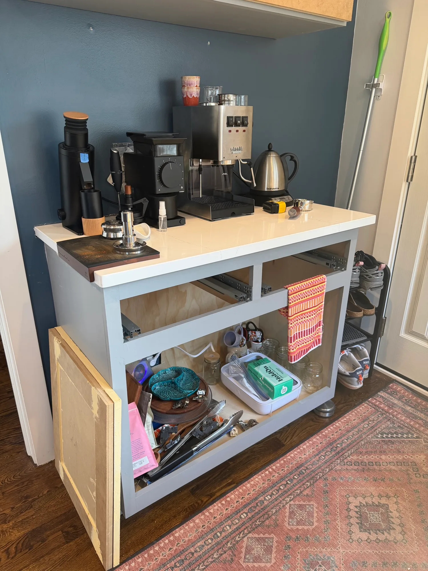 Building a coffee bar in the dead of winter — photograph